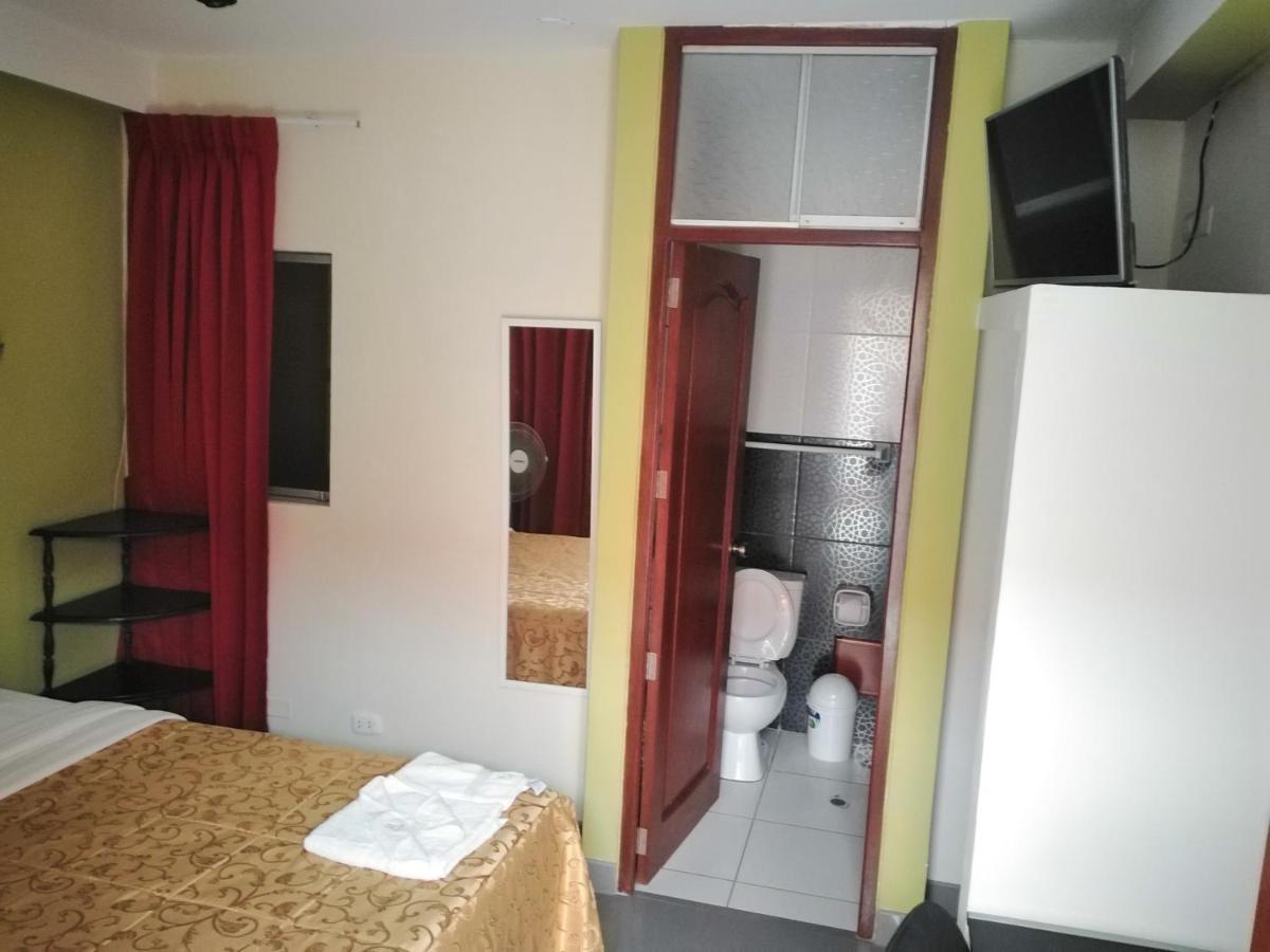 Hotel Plaza Bolognesi 344 Trujillo Bagian luar foto