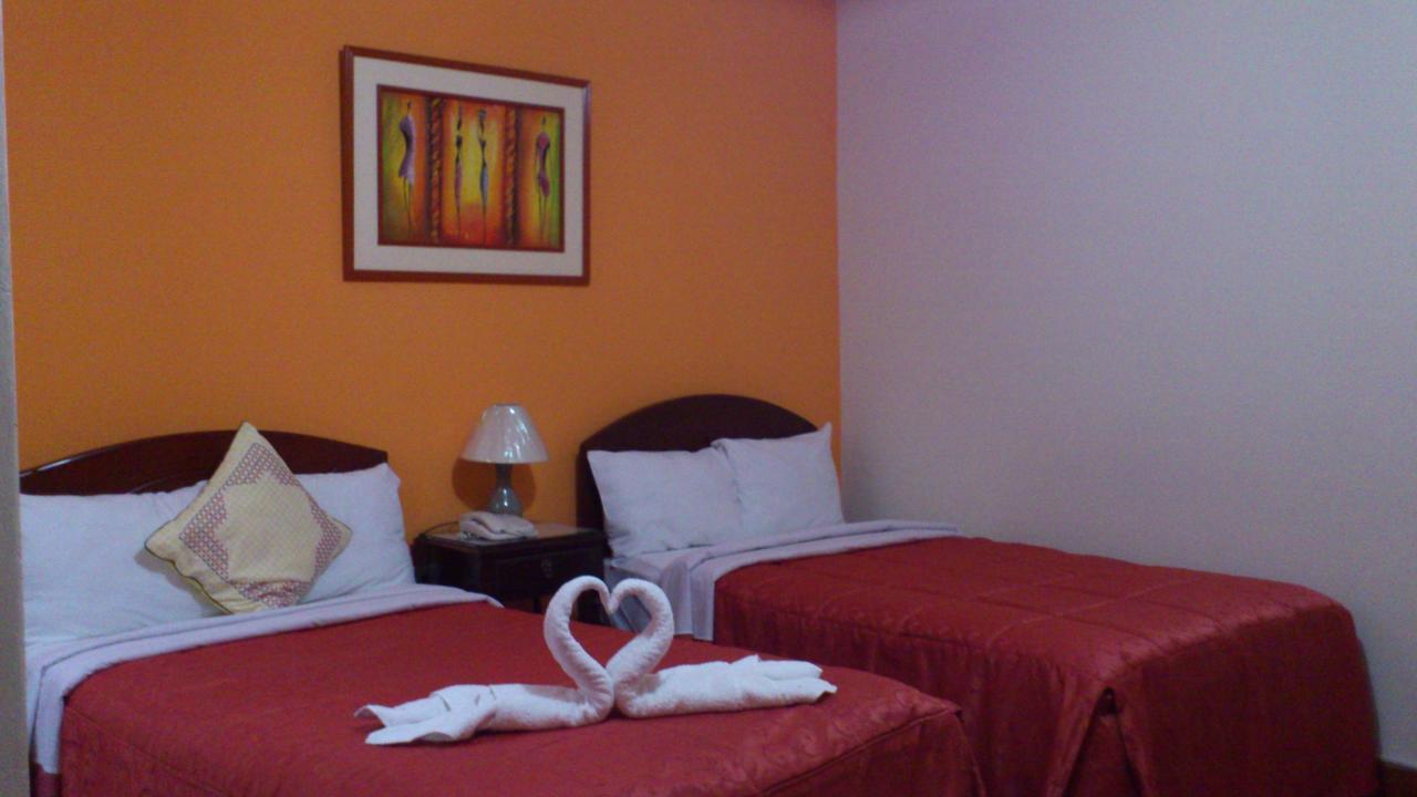 Hotel Plaza Bolognesi 344 Trujillo Bagian luar foto