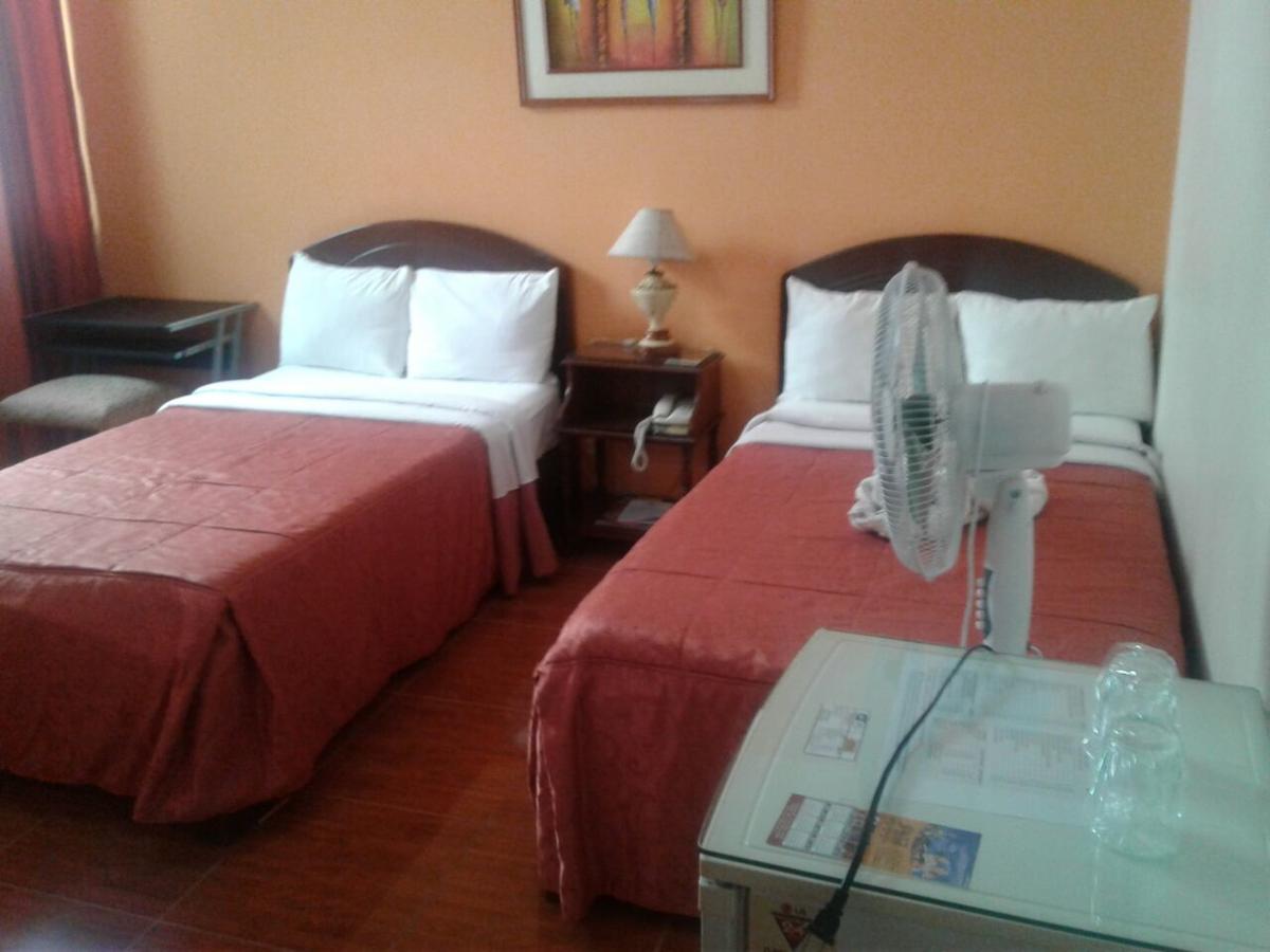 Hotel Plaza Bolognesi 344 Trujillo Bagian luar foto