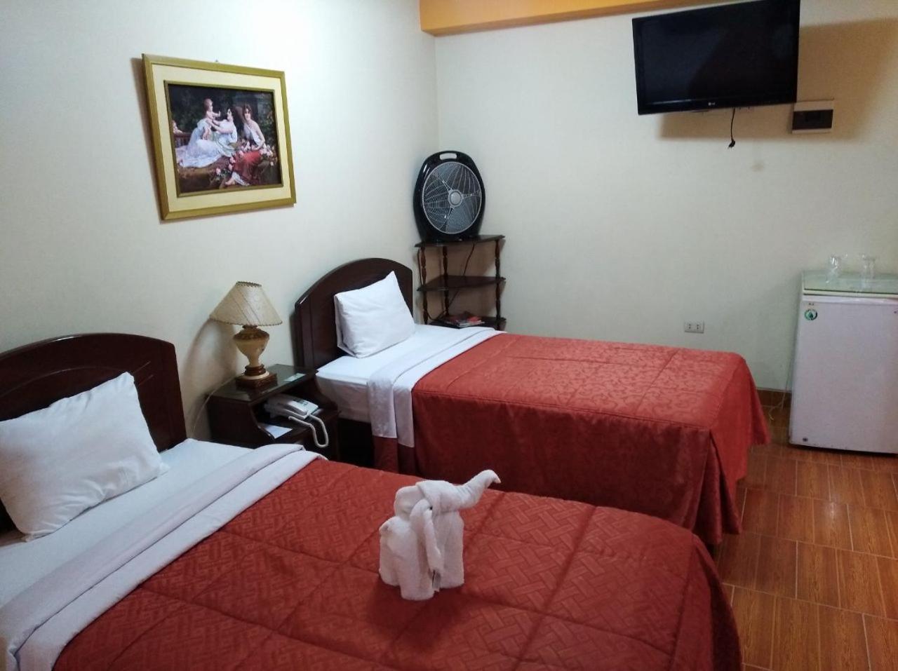 Hotel Plaza Bolognesi 344 Trujillo Bagian luar foto